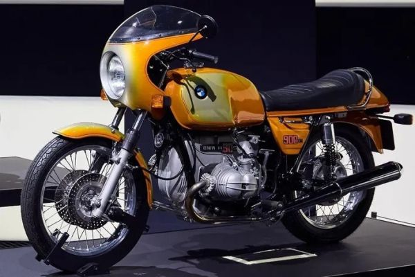 Kembali Bernostalgia, BMW R 12 S Beraura R90S Dikenalkan